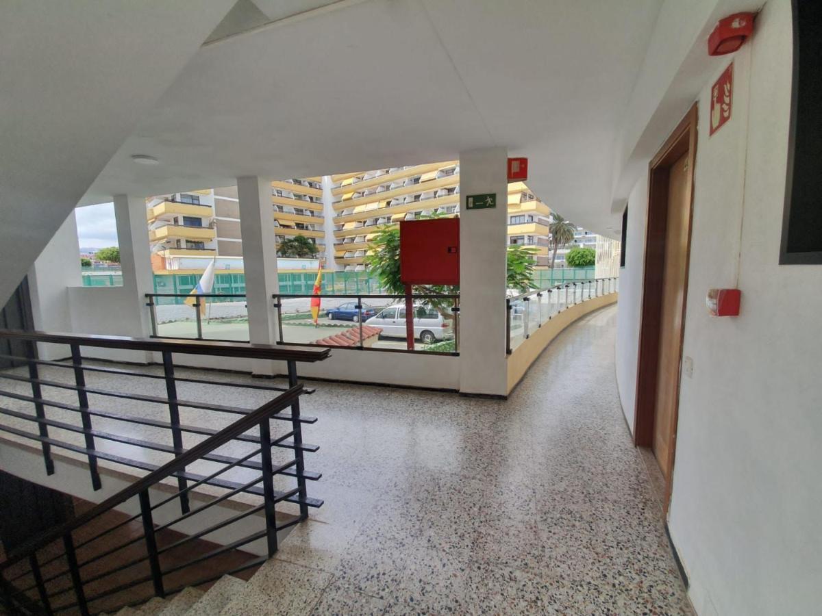 Ocean Front Cozy 2 Bedroom, 3 Beds Spacious- Netflix, Pool, Beach Lift & Fast Wifi Плайя-дель-Инглес Экстерьер фото