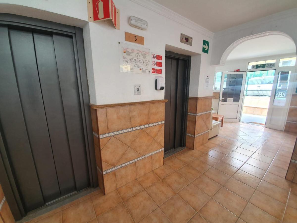 Ocean Front Cozy 2 Bedroom, 3 Beds Spacious- Netflix, Pool, Beach Lift & Fast Wifi Плайя-дель-Инглес Экстерьер фото