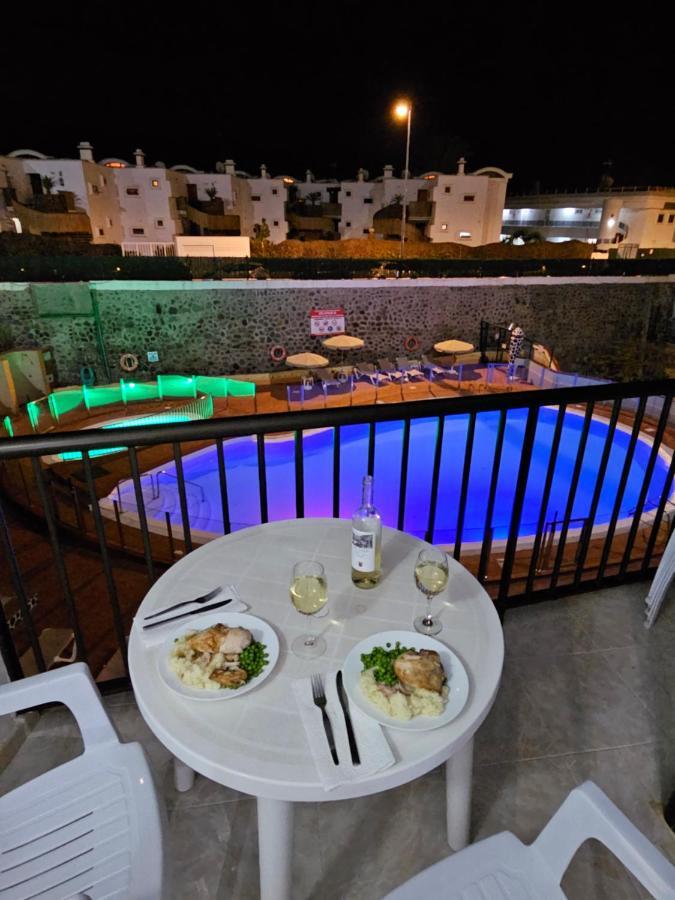 Ocean Front Cozy 2 Bedroom, 3 Beds Spacious- Netflix, Pool, Beach Lift & Fast Wifi Плайя-дель-Инглес Экстерьер фото