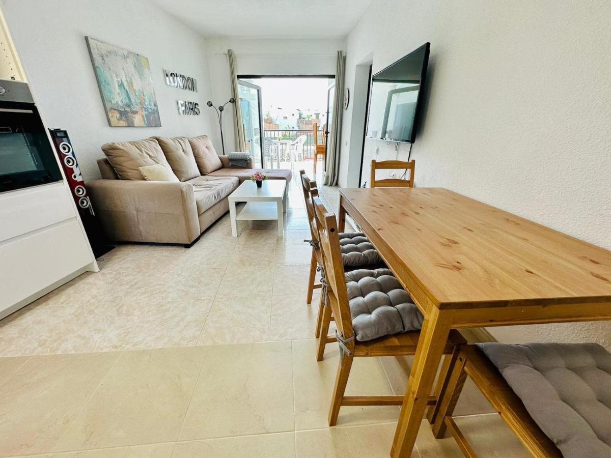 Ocean Front Cozy 2 Bedroom, 3 Beds Spacious- Netflix, Pool, Beach Lift & Fast Wifi Плайя-дель-Инглес Экстерьер фото